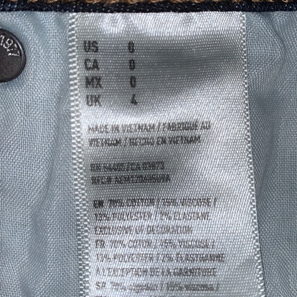 American Eagle Shorts - Picture 5 of 7